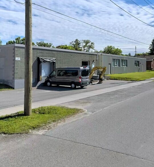 201 Bay St, Midland, ON à louer - Photo principale - Image 1 de 22