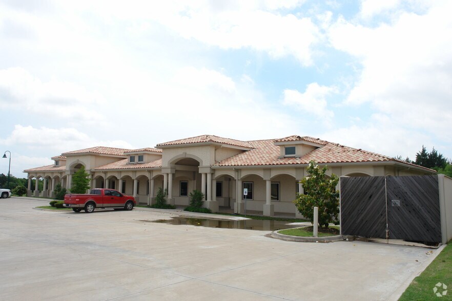 1001 Long Prairie Rd, Flower Mound, TX for lease - Building Photo - Image 2 of 4