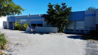 Plus de détails pour 13001 NW 38th Ave, Opa-locka, FL - Industriel à louer