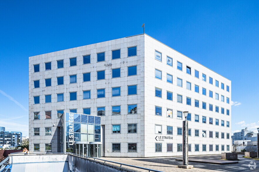 409 Place Gustave Courbet, Noisy-le-Grand à louer - Photo du bâtiment - Image 2 de 2