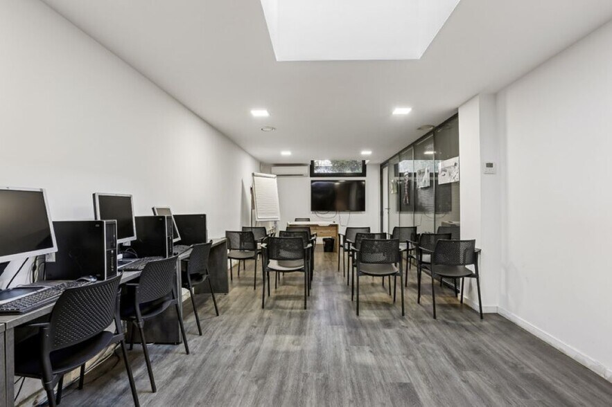 78 Rue Garibaldi, Saint-Maur-des-Fossés for sale - Interior Photo - Image 2 of 8