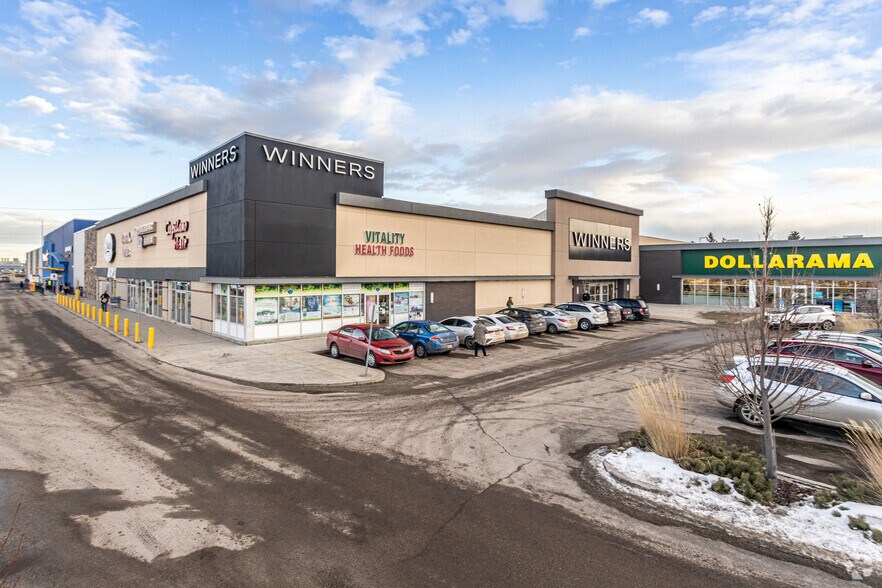 5004 98 Ave NW, Edmonton, AB à louer - Photo du bâtiment - Image 3 de 6