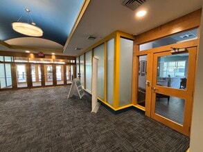 1000 Elm St, Manchester, NH for lease Interior Photo- Image 2 of 12