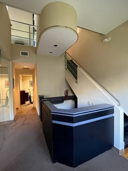 3333 W Kennedy Blvd, Tampa, FL for lease - Building Photo - Image 3 of 21