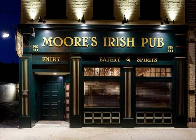 811 Jay St, Manitowoc, WI à vendre - Photo du bâtiment - Image 1 de 15