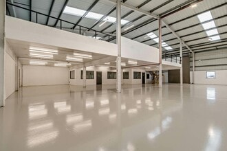 Wilthorpe Rd, Barnsley for lease Interior Photo- Image 2 of 6