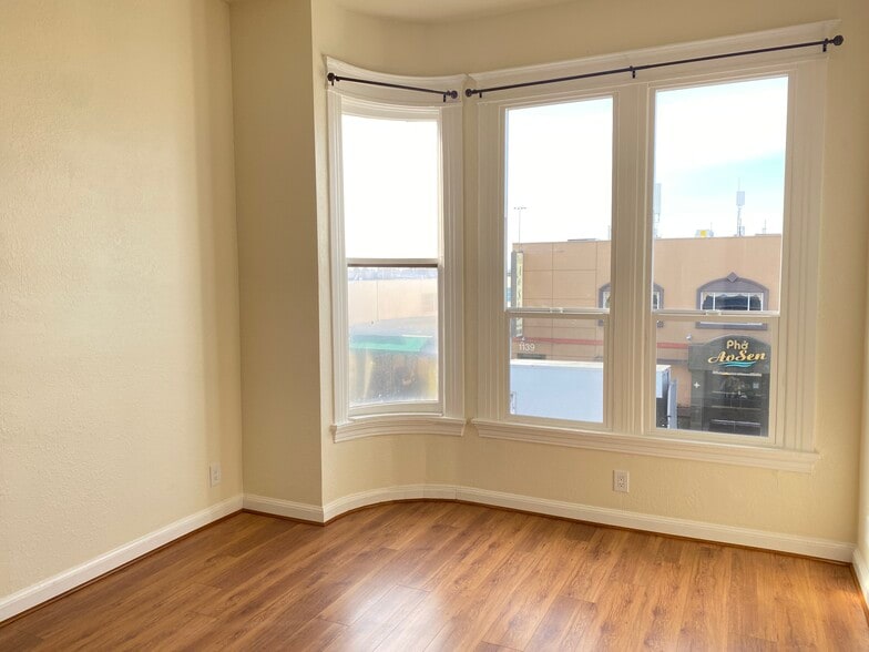 1136 E 12th St, Oakland, CA for sale - Building Photo - Image 2 of 21