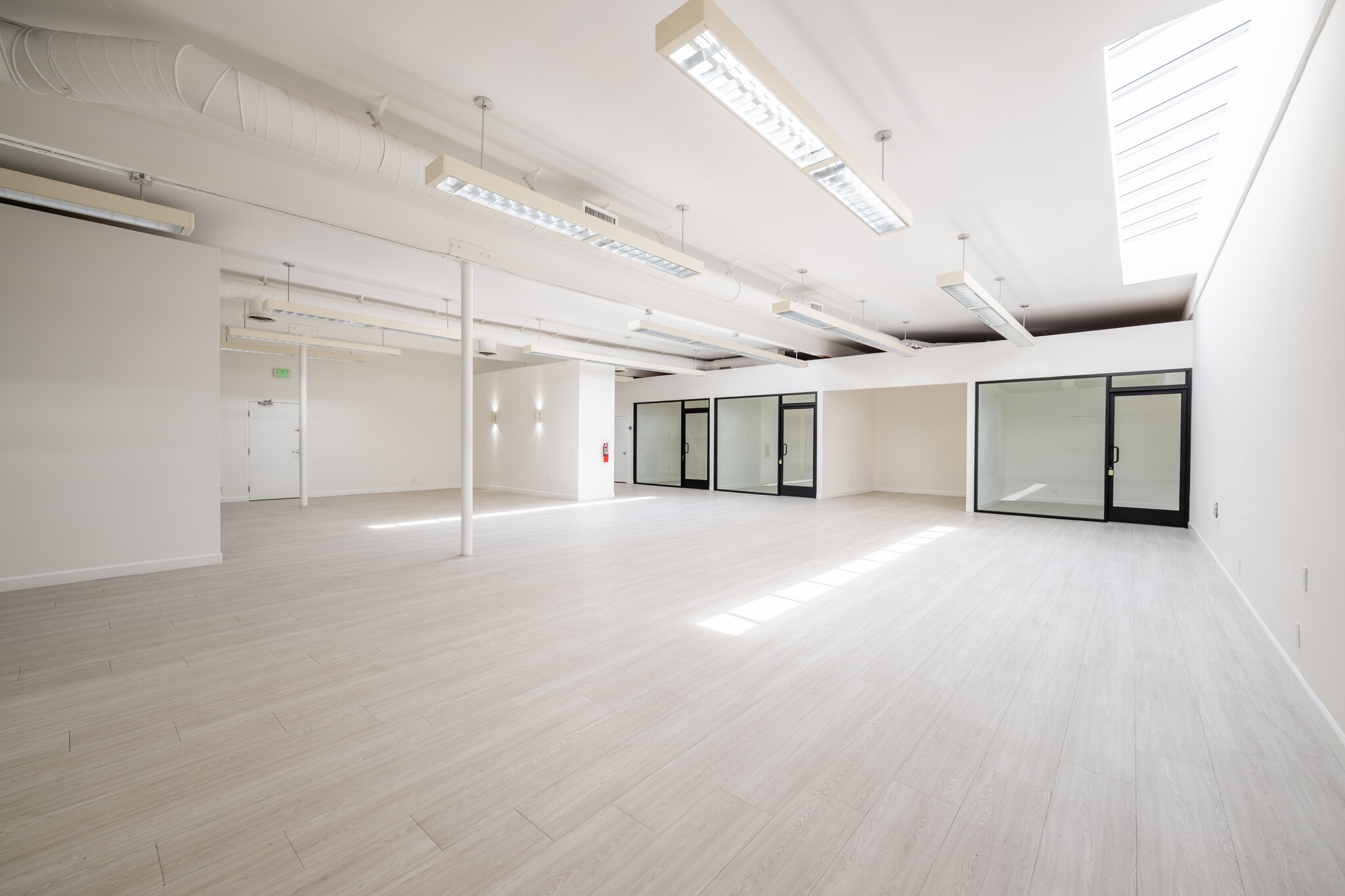 2842-2912 Colorado Ave, Santa Monica, CA for lease Interior Photo- Image 1 of 19