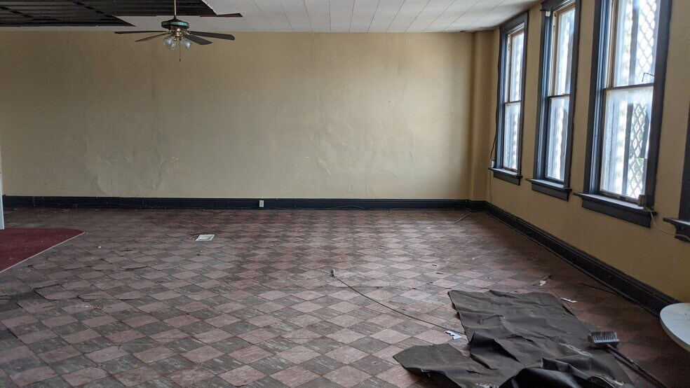 438 Main St, Liberty, TX à louer - Photo intérieure - Image 3 de 14