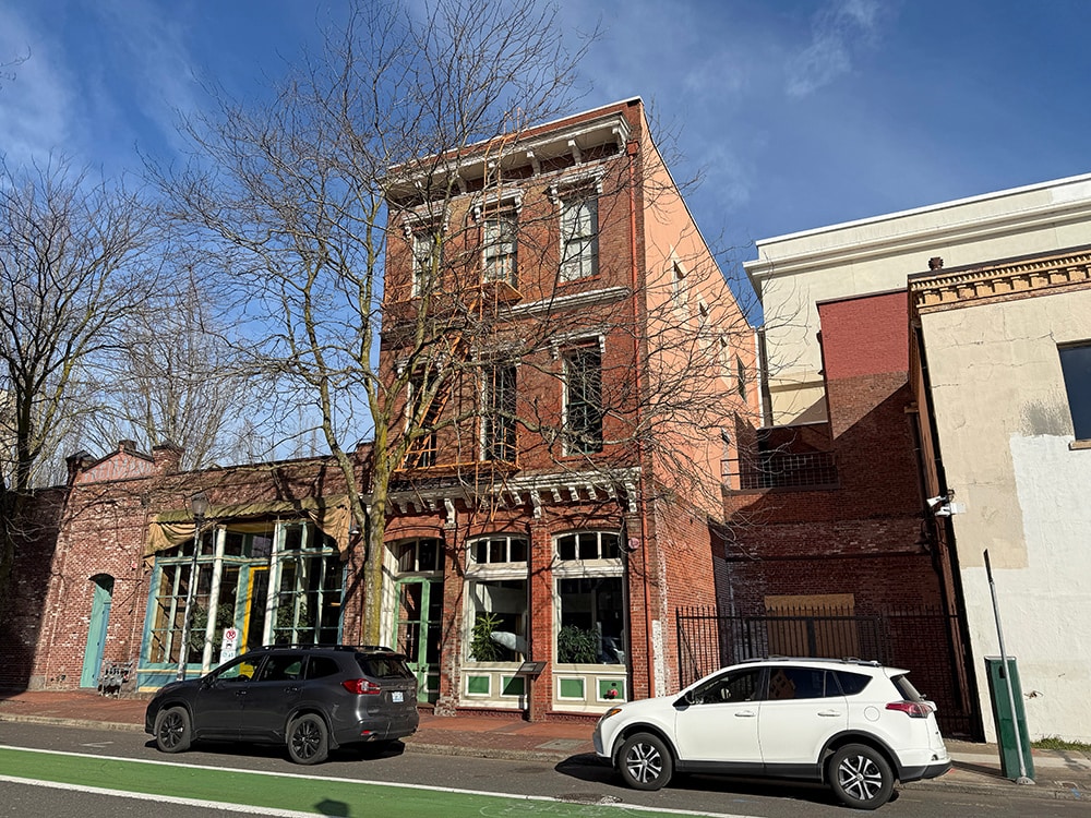 71 SW Oak St, Portland, OR for lease Primary Photo- Image 1 of 25