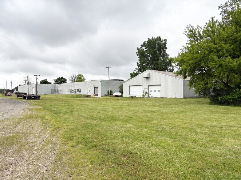 1729 W Dewey St, Bremen, IN à vendre - Photo du bâtiment - Image 2 de 7