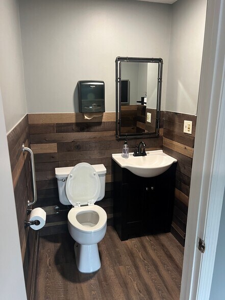 1377 Cross Creek Cir, Tallahassee, FL à vendre - Photo intérieure - Image 3 de 11