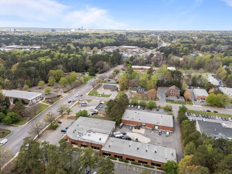 2411 E Millbrook Rd, Raleigh, NC for lease - Building Photo - Image 2 of 9