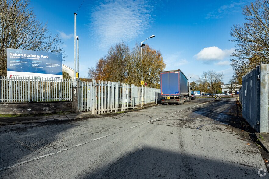 School Ln, Prescot à louer - Photo du bâtiment - Image 2 de 2