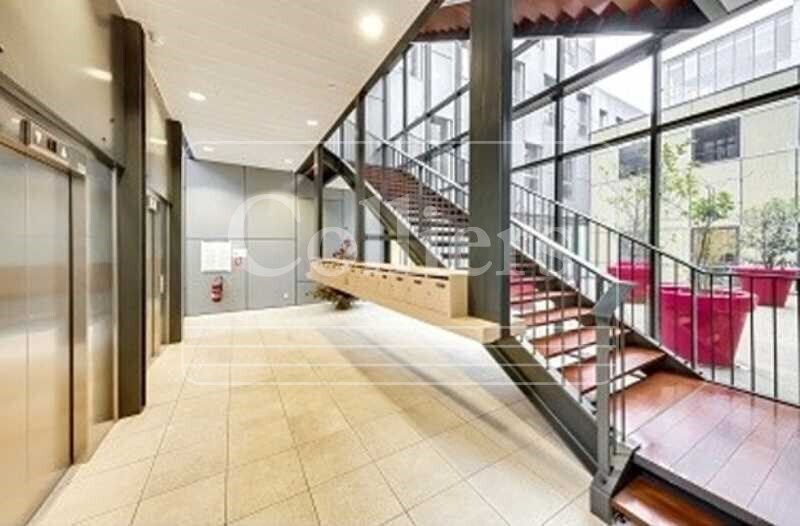 18 Rue Jacqueline Auriol, Lyon for lease - Building Photo - Image 2 of 27