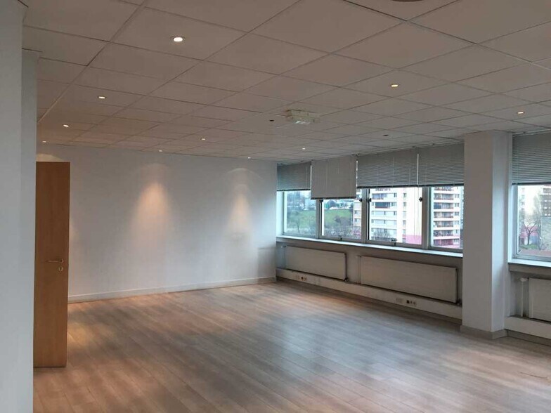 Office in Bagnolet for lease - Interior Photo - Image 3 of 10