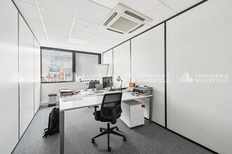 16 Rue Jean Jacques Rousseau, Issy-les-Moulineaux à louer Photo intérieure- Image 1 de 13