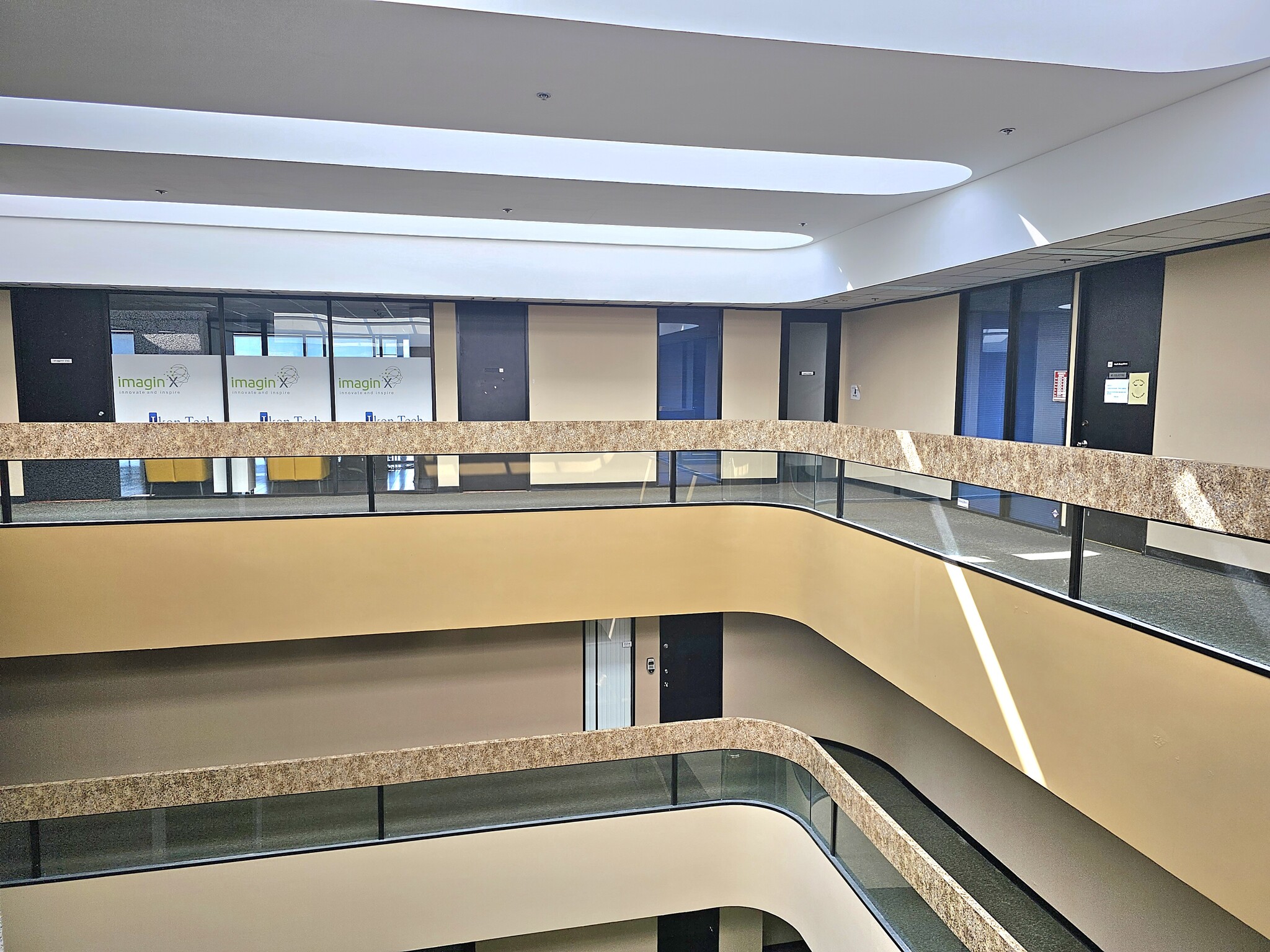 6100 Corporate Dr, Houston, TX for lease Interior Photo- Image 1 of 5