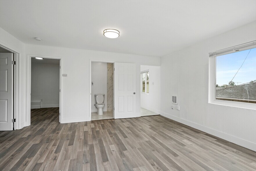 8117 Ney Ave, Oakland, CA à vendre - Photo du bâtiment - Image 2 de 26