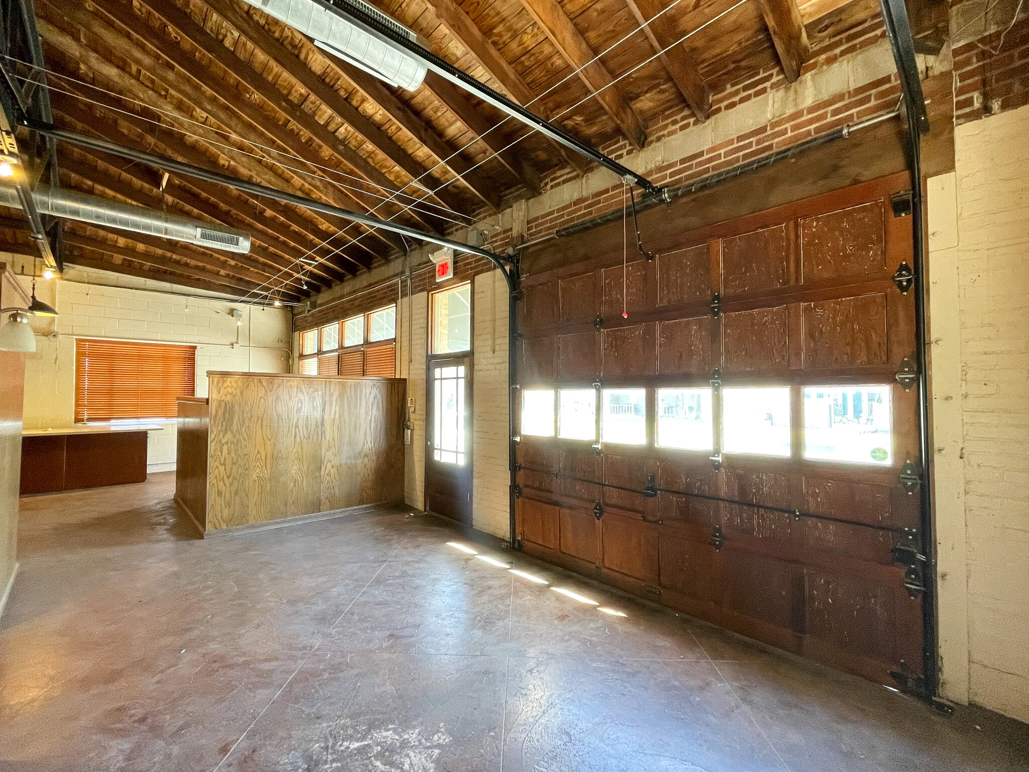 405 E Comanche St, Norman, OK for lease Interior Photo- Image 1 of 7