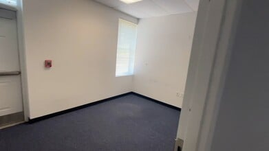 18300 Quantico Gateway Dr, Triangle, VA for lease - Commercial Listing Video 