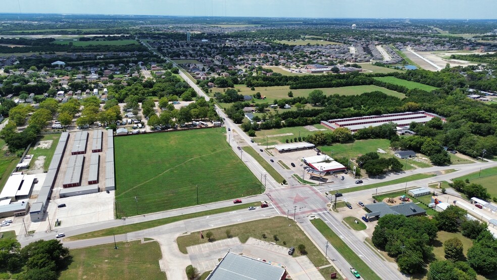 1705 Glenn Ln, Glenn Heights, TX à vendre - Photo du bâtiment - Image 2 de 6