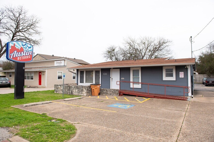 4311 S 1st St, Austin, TX à vendre - Photo du bâtiment - Image 2 de 30