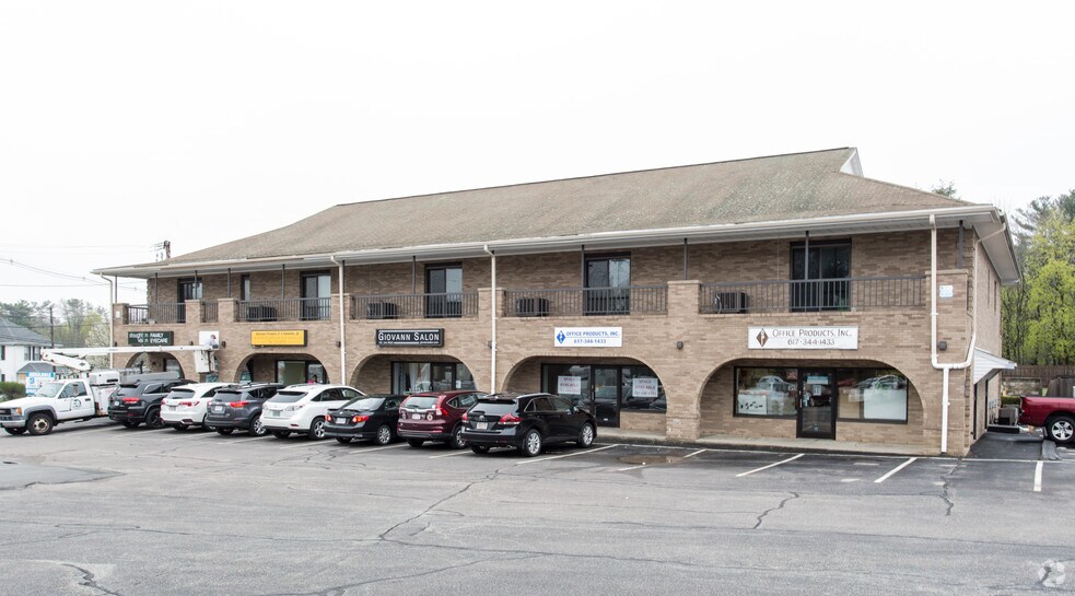 247 Washington St, Stoughton, MA à louer - Photo du bâtiment - Image 3 de 8