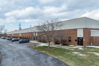 Plus de détails pour 7700 Hub Pky, Valley View, OH - Industriel à louer