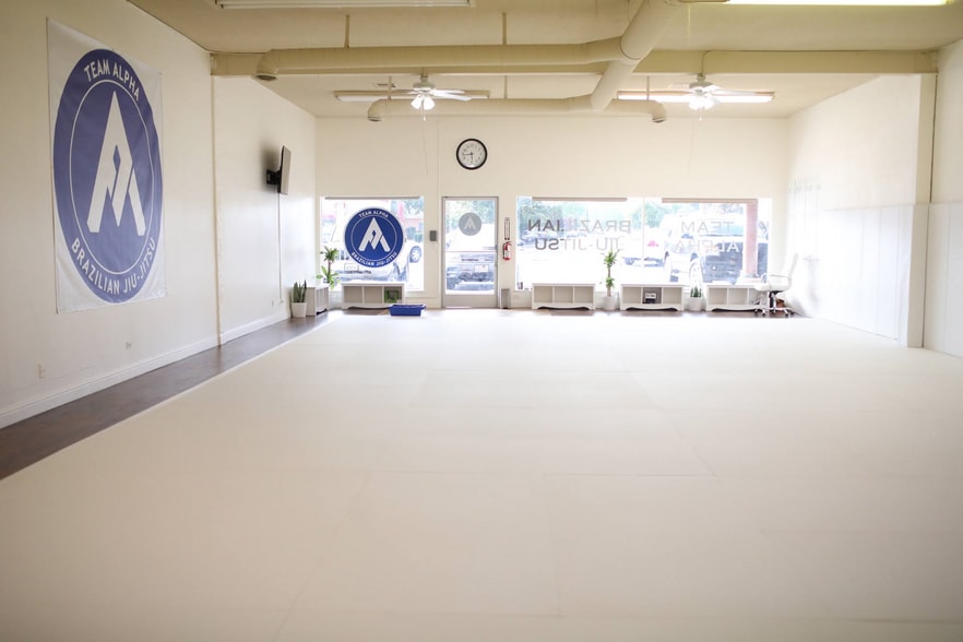 801-877 Merchant St, Vacaville, CA for lease - Building Photo - Image 3 of 4