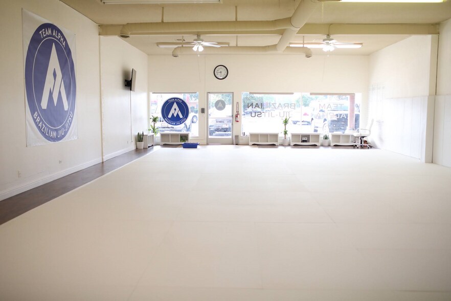 801-877 Merchant St, Vacaville, CA à louer - Photo du bâtiment - Image 3 de 4