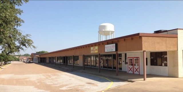 630 W Pleasant Run Rd, Lancaster, TX for lease Building Photo- Image 1 of 11
