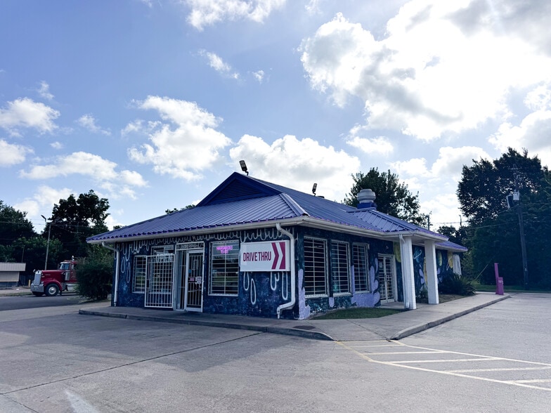 8903 Cullen Blvd, Houston, TX for sale - Building Photo - Image 2 of 39