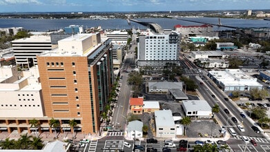 537 10th St W, Bradenton, FL à louer Photo intérieure- Image 2 de 4