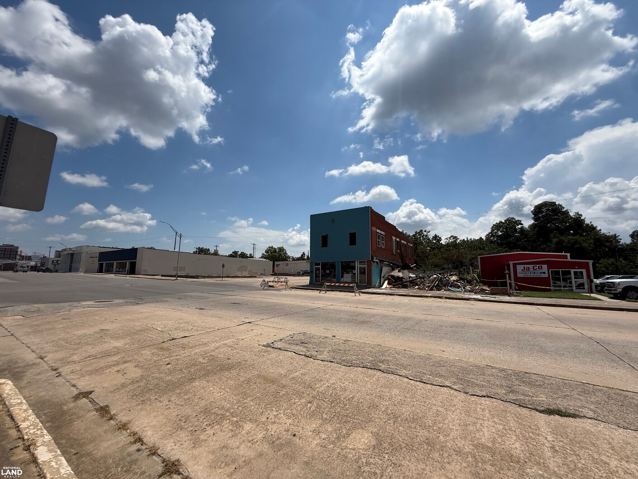 301 W 12th St, Ada, OK for sale Primary Photo- Image 1 of 2