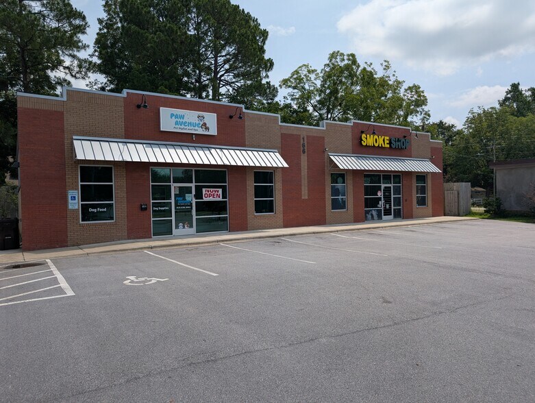 166 N Raleigh St, Angier, NC à vendre - Photo du bâtiment - Image 1 de 2