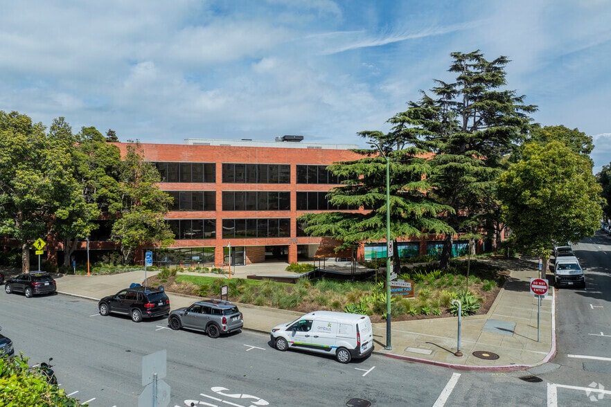 1700 Montgomery St, San Francisco, CA for lease - Primary Photo - Image 1 of 32