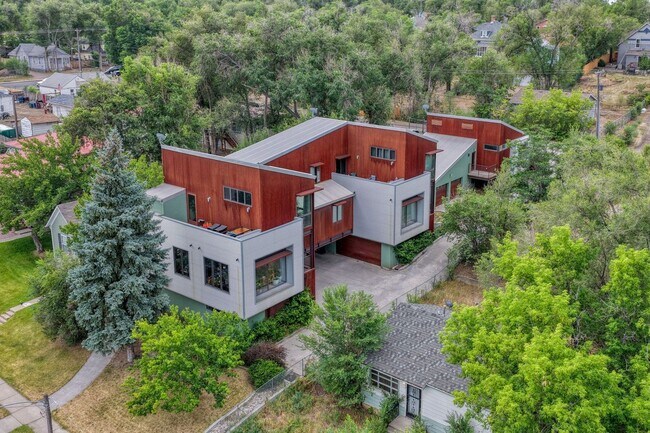 More details for 823 E Cucharras St, Colorado Springs, CO - Multifamily for Sale