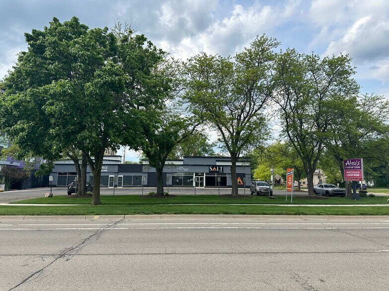 1306-1312 E Michigan Ave, East Lansing, MI à louer - Photo du bâtiment - Image 3 de 3