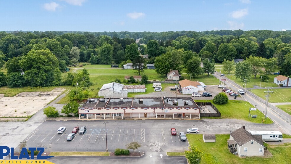 1716-1728 S Raccoon Rd, Austintown, OH à vendre - Photo du bâtiment - Image 2 de 11