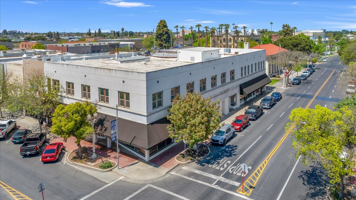 100 W 7th St, Hanford, CA for sale Building Photo- Image 1 of 21