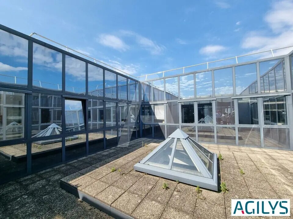 Flex in Fresnes for lease Building Photo- Image 1 of 5