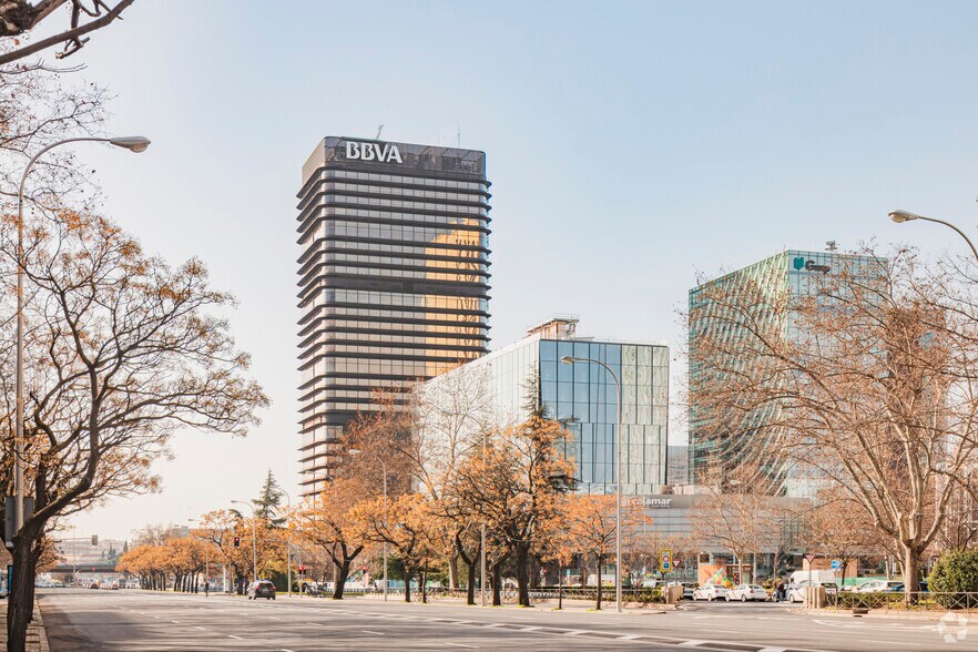 Paseo Castellana, 81, Madrid, Madrid à louer - Photo du bâtiment - Image 2 de 11