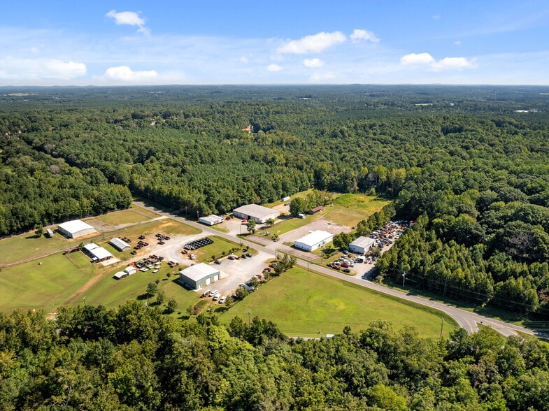 150 Piney Grove Church Rd, Siler City, NC à louer - Photo du bâtiment - Image 3 de 8