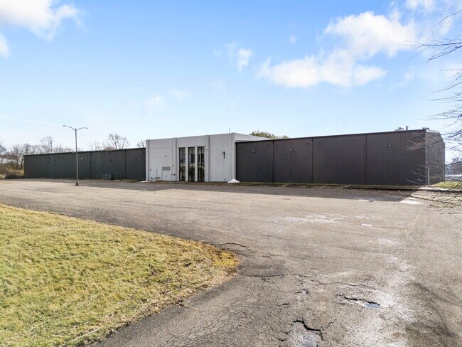 Plus de détails pour 2600 25th St, Canton, OH - Spécialité à vendre