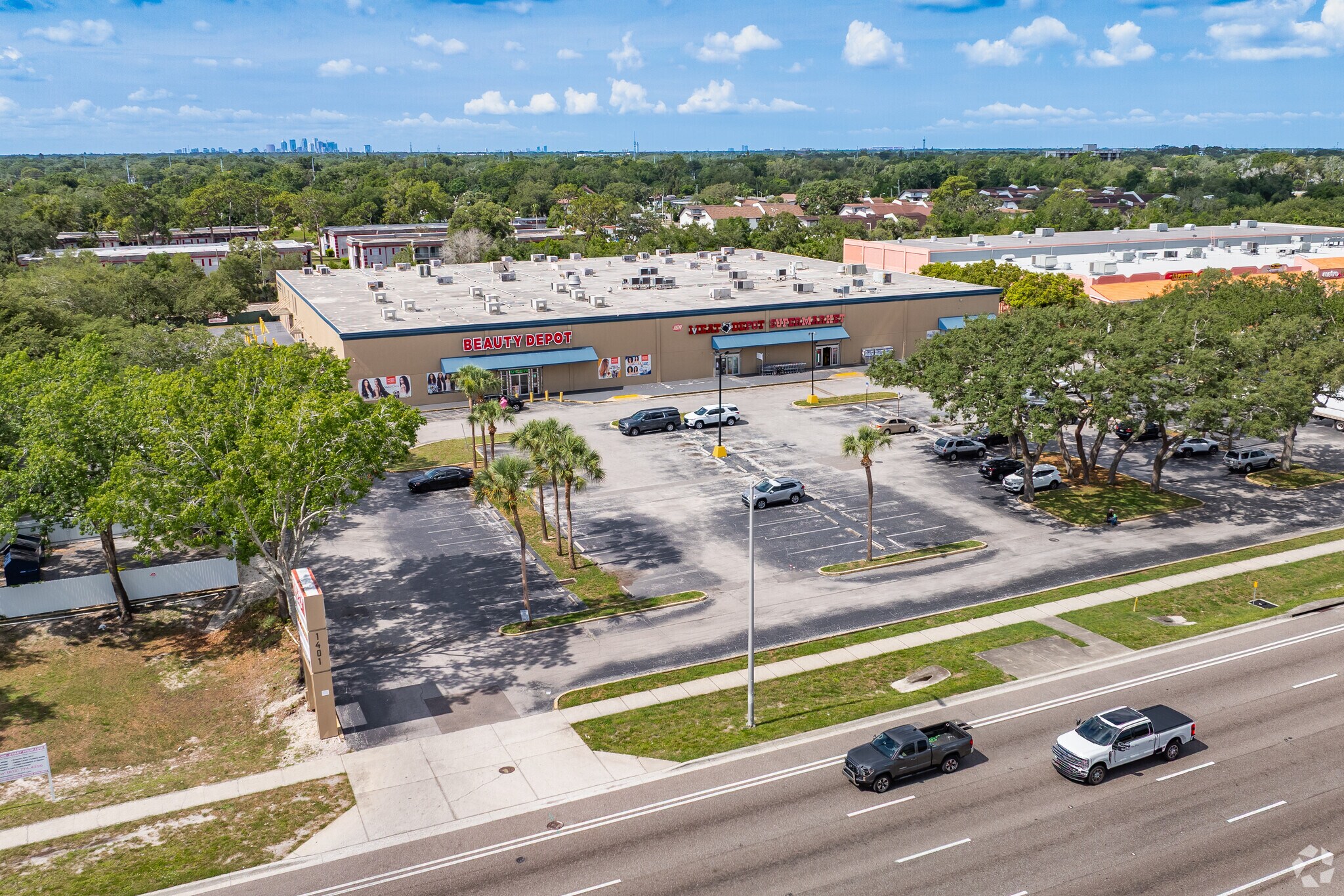 1401 E Fowler Ave, Tampa, FL à louer Photo du bâtiment- Image 1 de 10