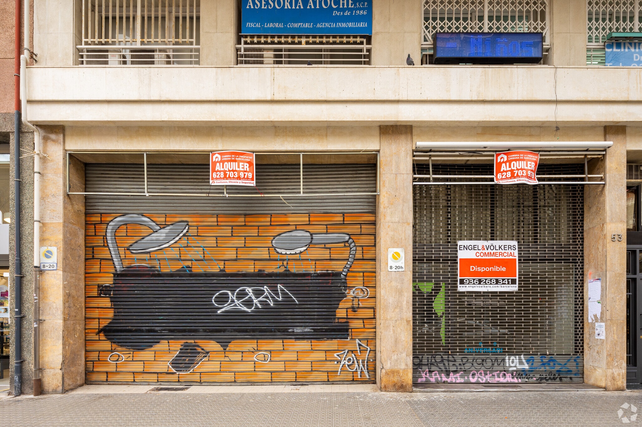 Retail in Barcelona, Barcelona for lease Building Photo- Image 1 of 2