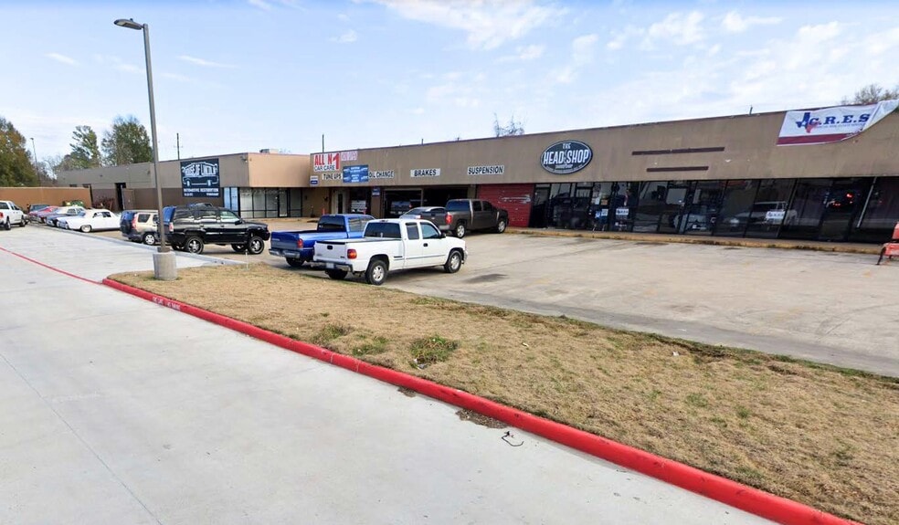 11950 Perry Rd, Houston, TX for lease - Building Photo - Image 1 of 7