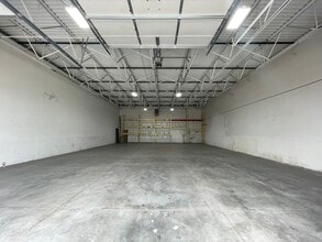 4817 N 56th St, Lincoln, NE for lease Interior Photo- Image 1 of 2