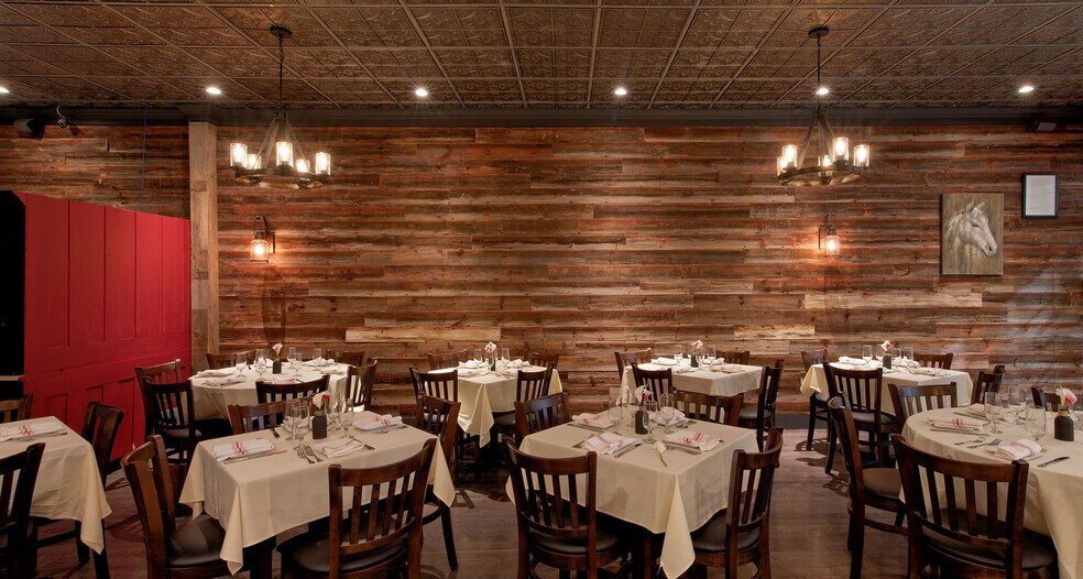 111 Bedford Rd, Armonk, NY à louer - Photo intérieure - Image 2 de 14